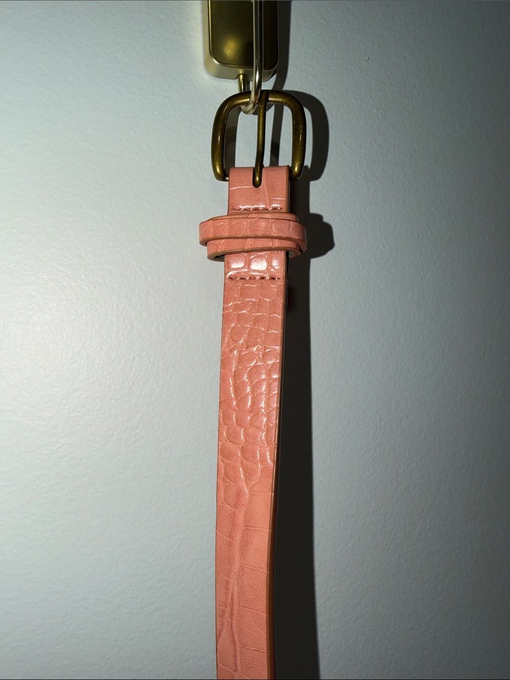 LOFT M Coral Peach Pink Faux Leather Skinny Belt